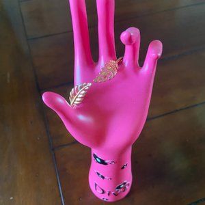 Kinsley Armelle Laurel Leaf Bracelet / Bangle